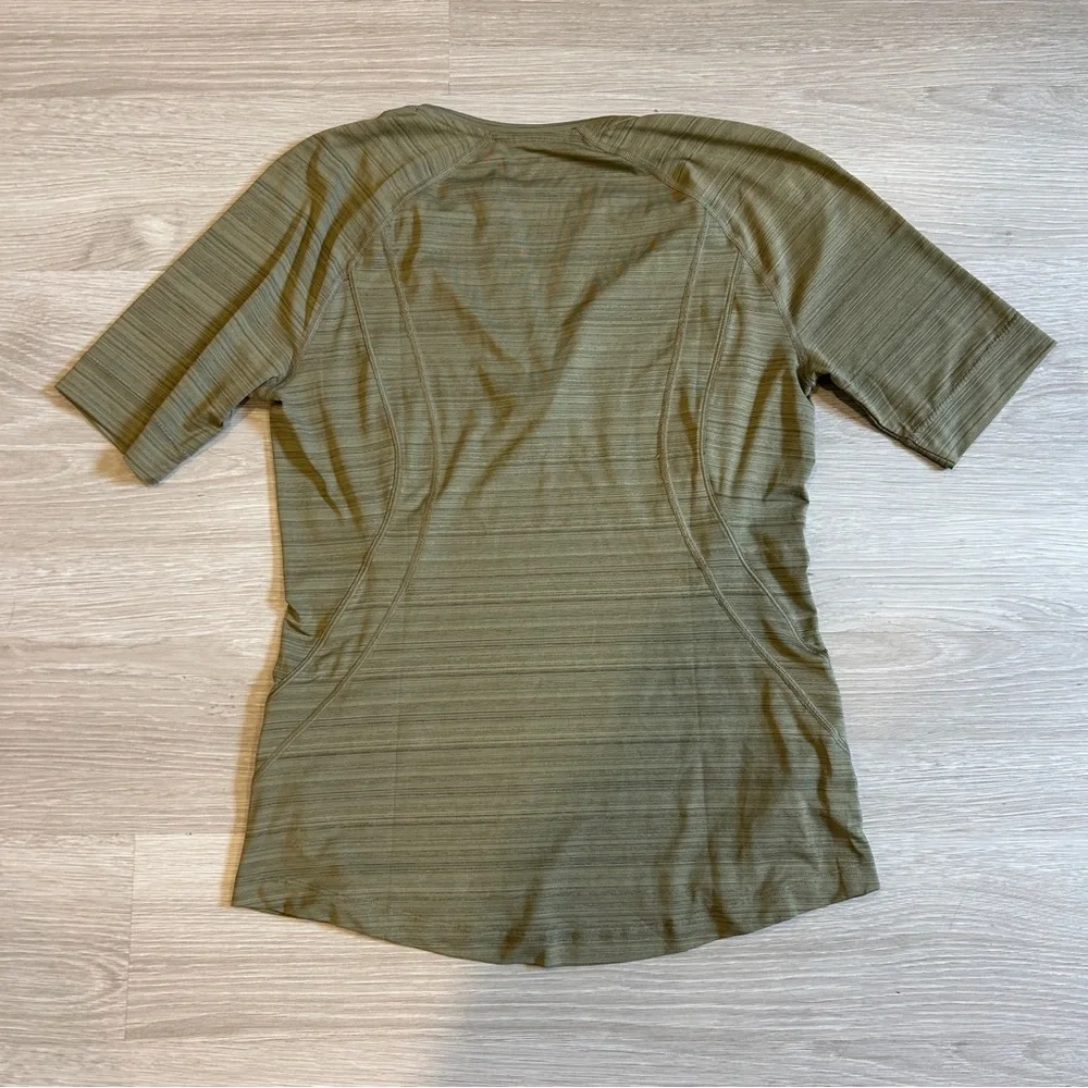 Athleta Women’s Shadow Olive Pacifica Illume UPF Fitted Tee - Medium